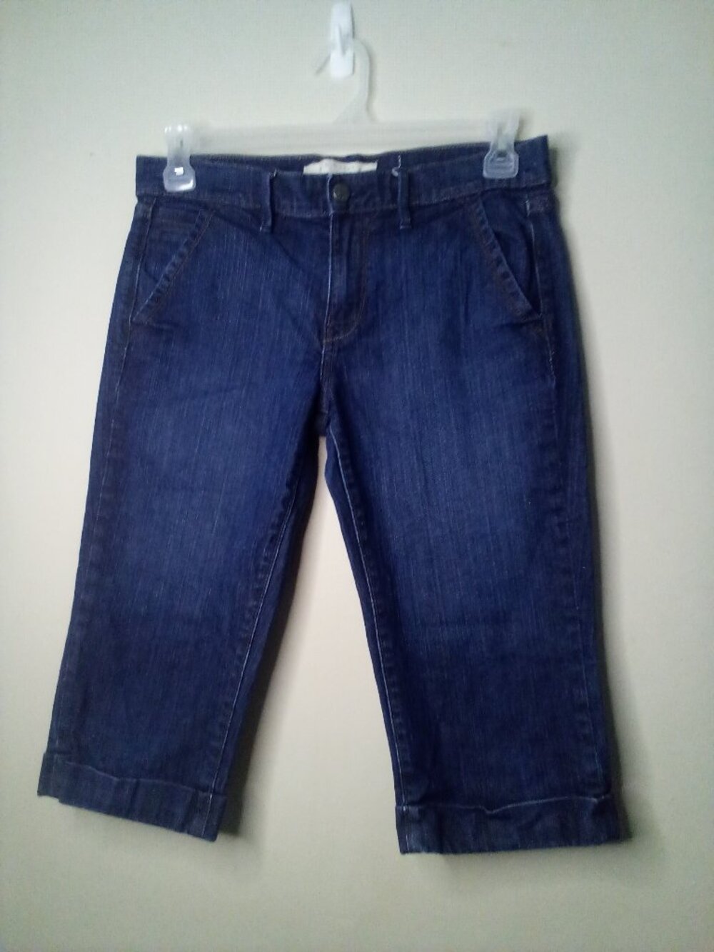 Old Navy Bermuda Shorts Denim Women 8 Cuff Hem Button Pockets Blue
